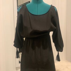 Guess Black Arm Tassel Mini